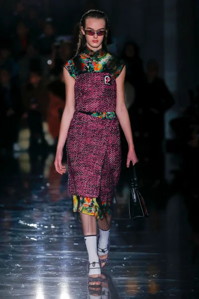 Look 30